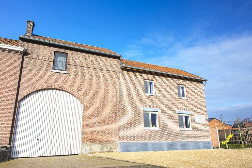 B&B De Fruithoeve Hoeselt エクステリア 写真